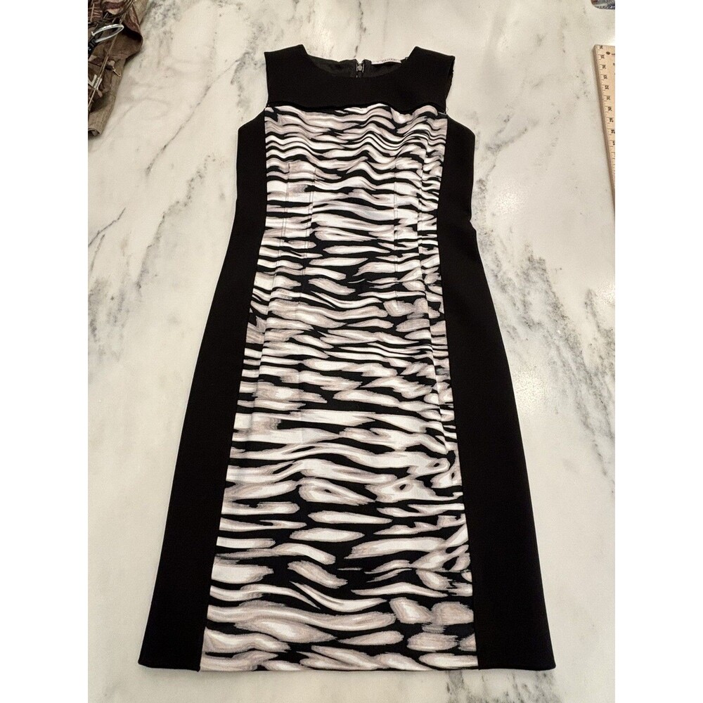 T Tahari Black White Sheath dress Sleeveless Size 2 Work